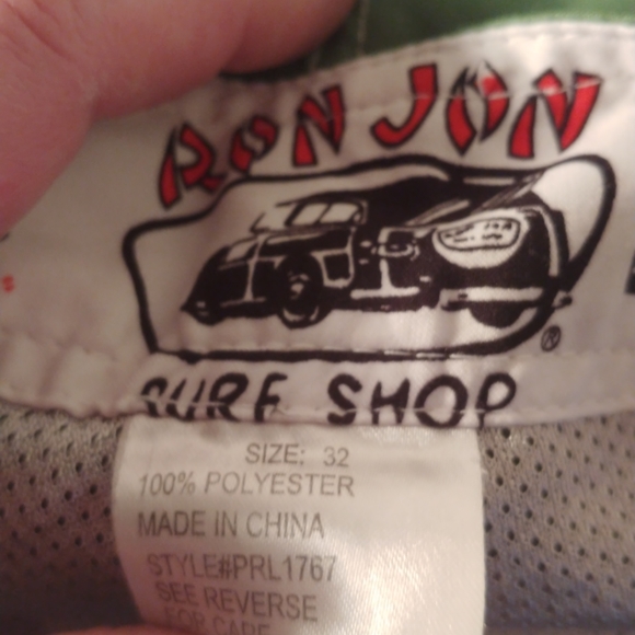 Men's size 32 swim shorts - Picture 5 of 5